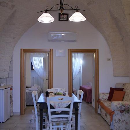 Valle D'Itria Trullo Sovrano Sul Monte Cisternino Exteriör bild