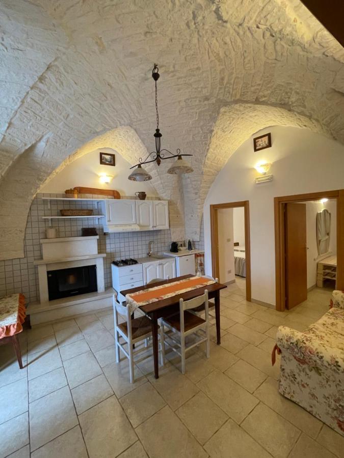 Valle D'Itria Trullo Sovrano Sul Monte Cisternino Exteriör bild